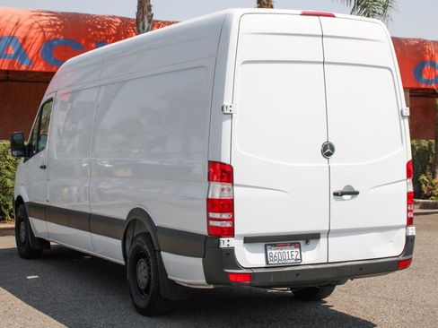 Used 2016 Mercedes-Benz Sprinter 2500 image 6