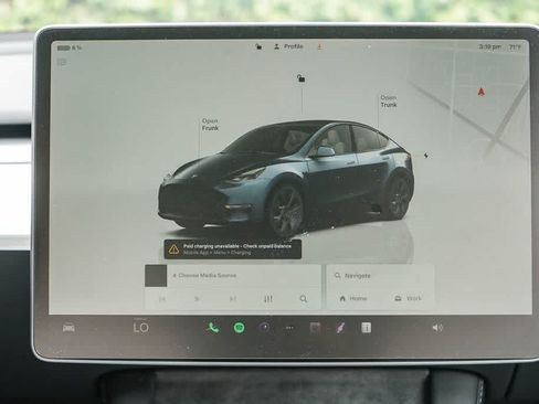 Used 2025 Tesla Model Y Long Range AWD/4WD image 13