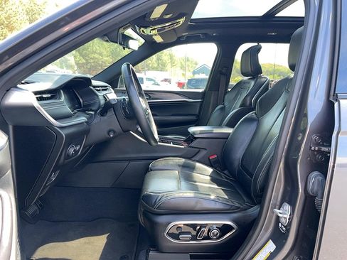 Used 2021 Jeep Grand Cherokee L Overland w/ Luxury Tech Group IV image 11