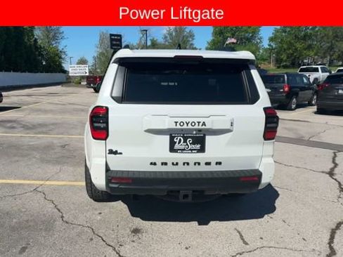 Used 2025 Toyota 4Runner Limited AWD/4WD image 7