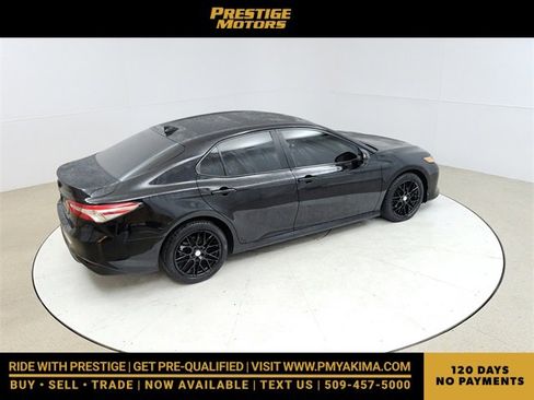 Used 2020 Toyota Camry LE image 19