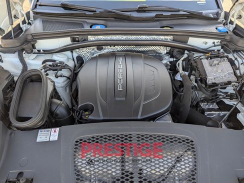 Used 2021 Porsche Macan w/ Premium Package Plus AWD/4WD image 34