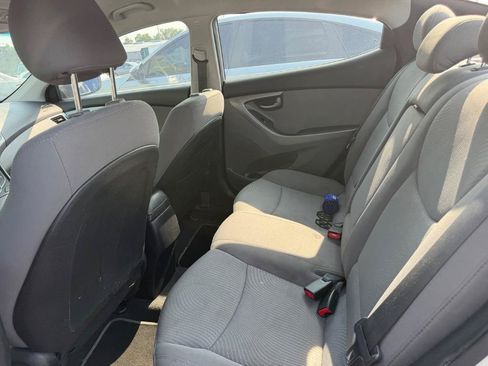 Used 2016 Hyundai Elantra SE FWD image 12