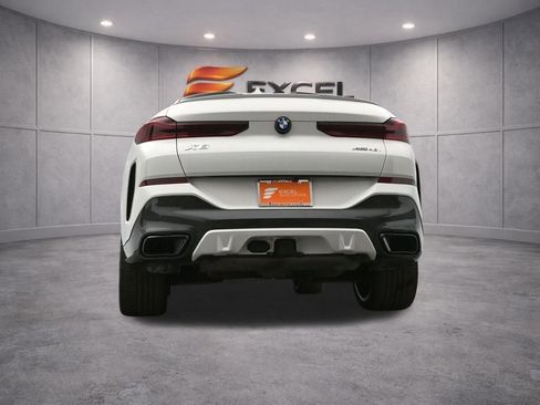 Used 2022 BMW X6 xDrive40i w/ M Sport Package image 48