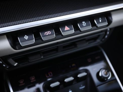 Used 2024 Porsche 911 Carrera S image 32