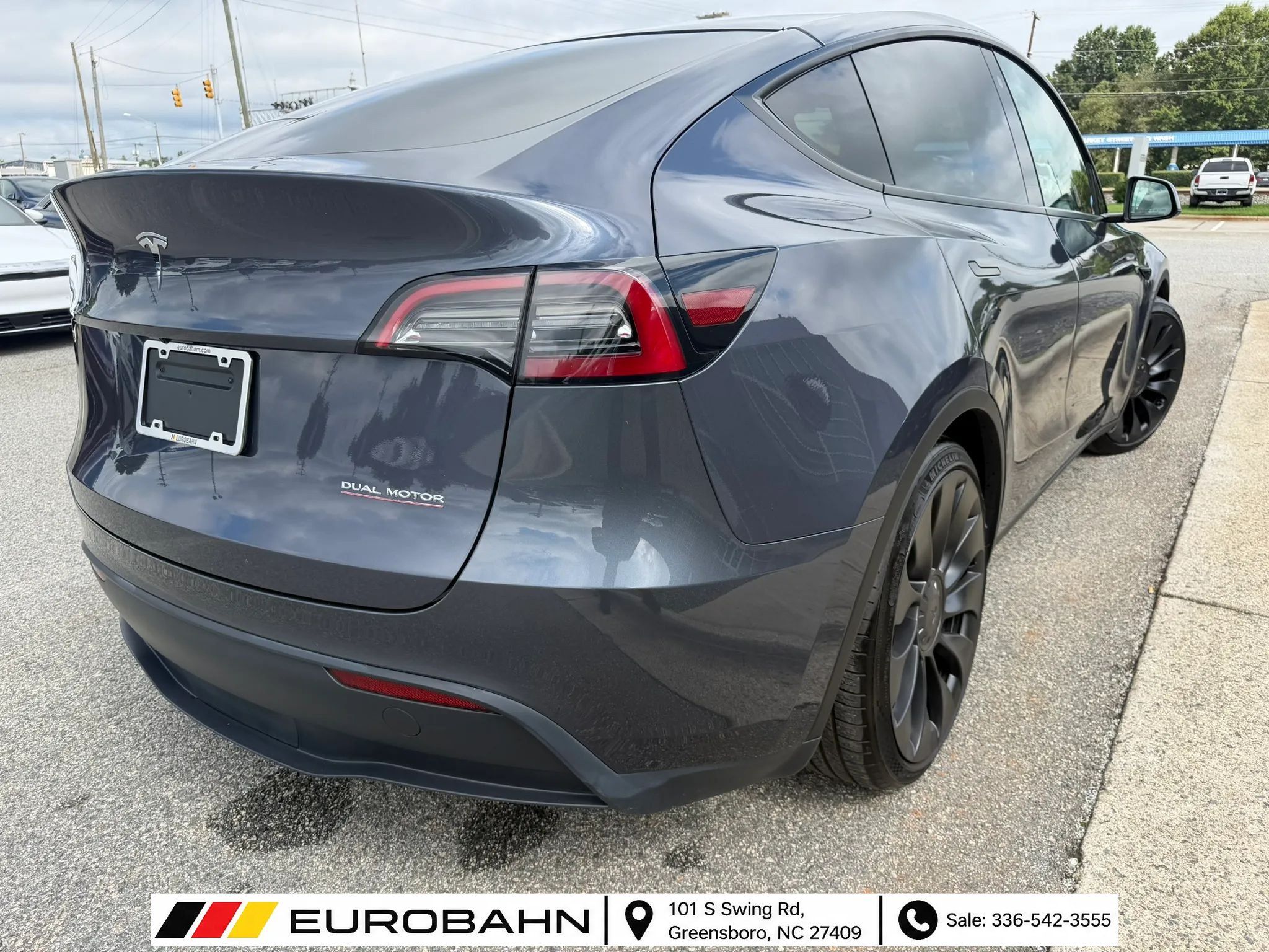 Used 2023 Tesla Model Y Performance AWD/4WD image 5