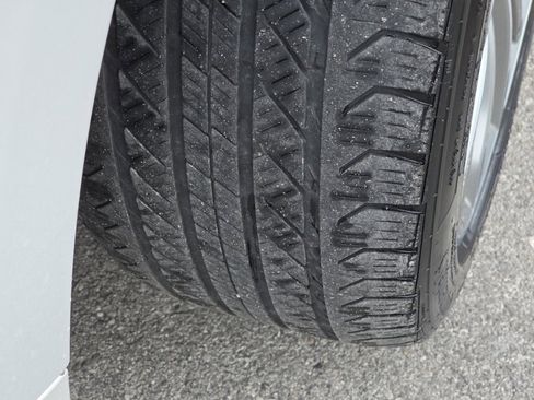 Used 2023 BMW 530e xDrive w/ Premium Package image 21