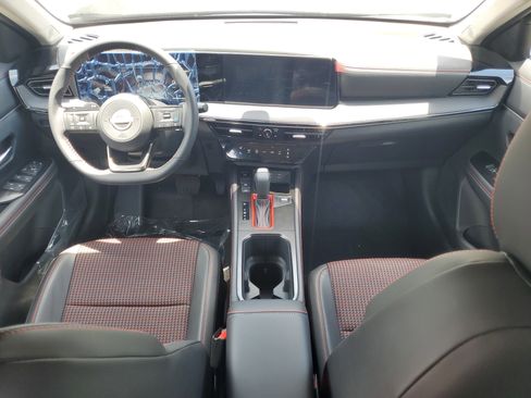 New 2025 Nissan Kicks SR image 9
