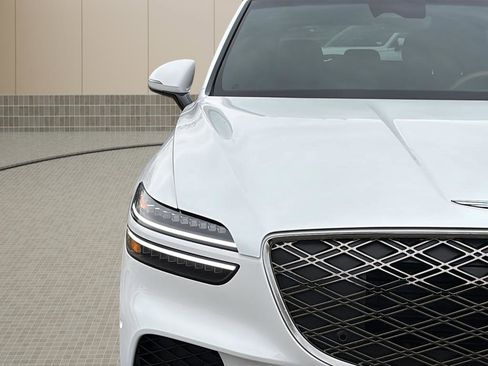 Certified 2026 Genesis GV70 2.5T Advanced image 10