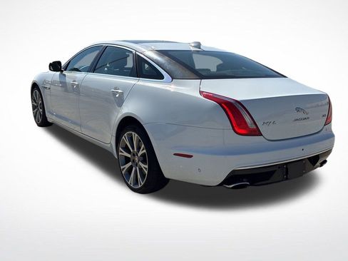 Used 2019 Jaguar XJ L Portfolio image 11