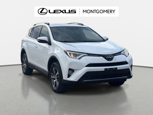 Used 2018 Toyota RAV4 XLE FWD image 1