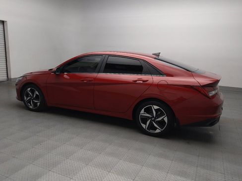 Used 2023 Hyundai Elantra Limited image 3