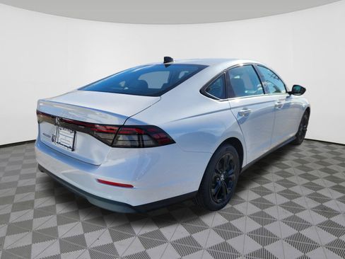 New 2025 Honda Accord SE image 4