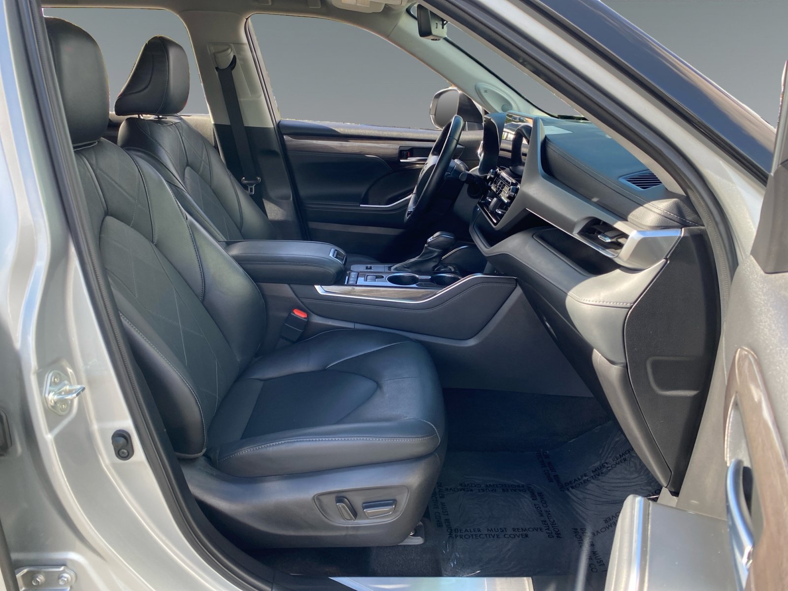 Used 2022 Toyota Highlander Platinum FWD image 15