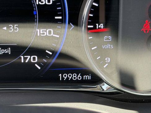 Used 2022 GMC Acadia Denali w/ Denali Technology Package AWD/4WD image 30