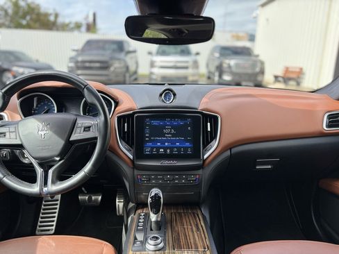 Used 2018 Maserati Ghibli image 22