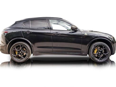 Used 2024 Alfa Romeo Stelvio Quadrifoglio w/ Quick Order Package 25A 100th image 2