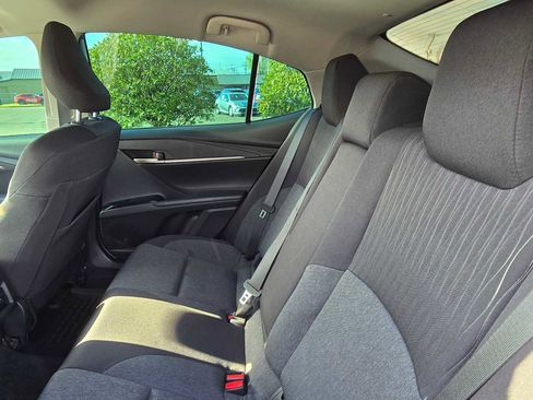Used 2025 Toyota Camry LE w/ Convenience Package image 16