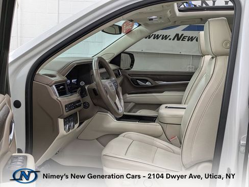 Used 2022 GMC Yukon XL Denali AWD/4WD image 3