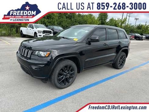Used 2019 Jeep Grand Cherokee Altitude AWD/4WD image 1