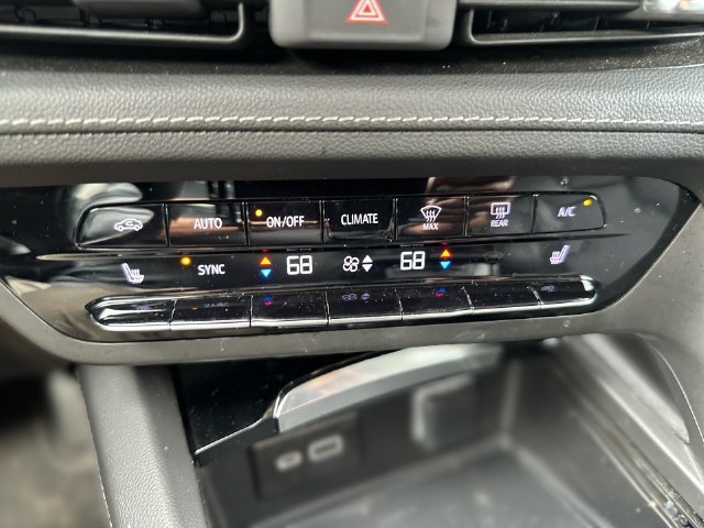 Used 2023 Buick Envision Essence AWD/4WD image 19