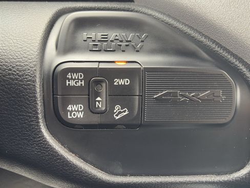 Used 2024 RAM 2500 Big Horn w/ Off Road Package AWD/4WD image 24