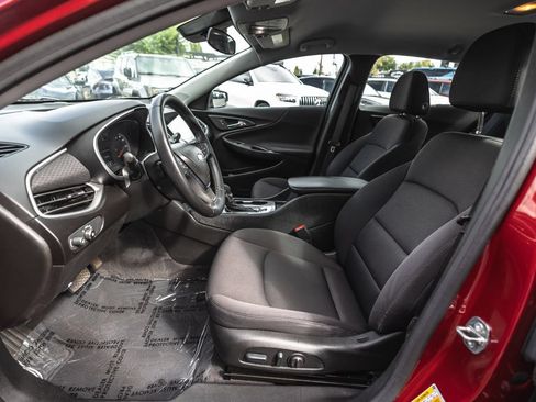 Used 2024 Chevrolet Malibu RS FWD image 16