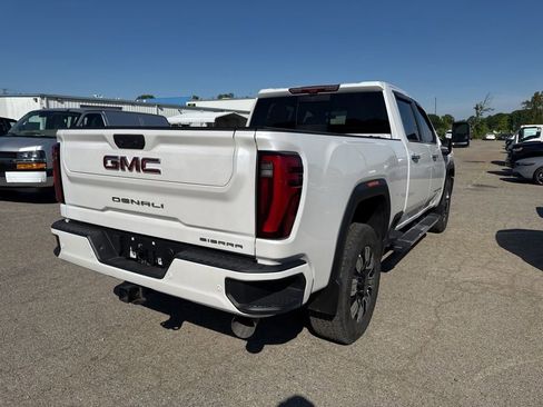 Used 2024 GMC Sierra 2500 Denali w/ Denali Reserve Package AWD/4WD image 3