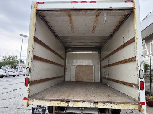 Used 2015 Ford E-450 and Econoline 450 Super Duty RWD image 10