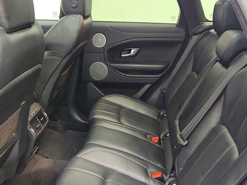 Used 2017 Land Rover Range Rover Evoque SE Premium image 21
