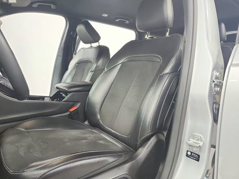 Used 2023 Jeep Grand Cherokee L Laredo RWD image 20