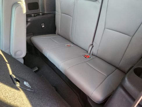 New 2026 Toyota Highlander Limited image 30