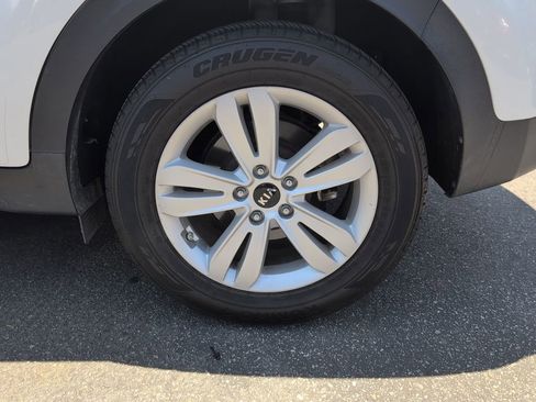 Used 2019 Kia Sportage LX FWD image 11