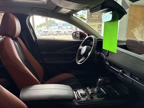 Certified 2025 MAZDA CX-30 Carbon AWD/4WD image 21