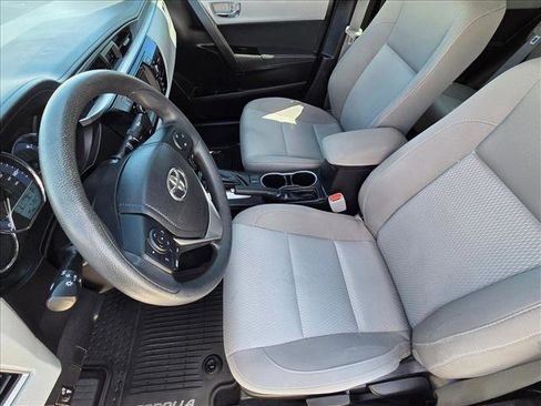 Used 2016 Toyota Corolla LE FWD image 14