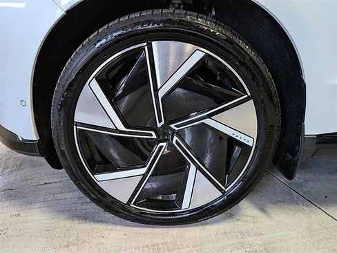 Used 2025 Volvo EX90 Ultra AWD/4WD image 15