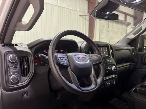 Used 2024 GMC Sierra 3500 Pro w/ Convenience Package AWD/4WD image 5