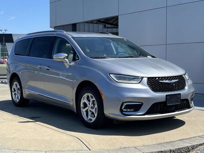 Used 2021 Chrysler Pacifica Limited