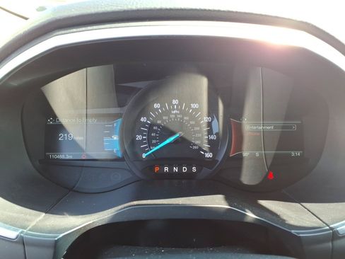 Used 2018 Ford Edge Titanium AWD/4WD image 16
