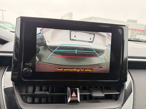 Used 2023 Toyota Corolla Cross LE image 18