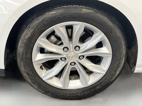 Used 2025 Chevrolet Malibu LT FWD image 31