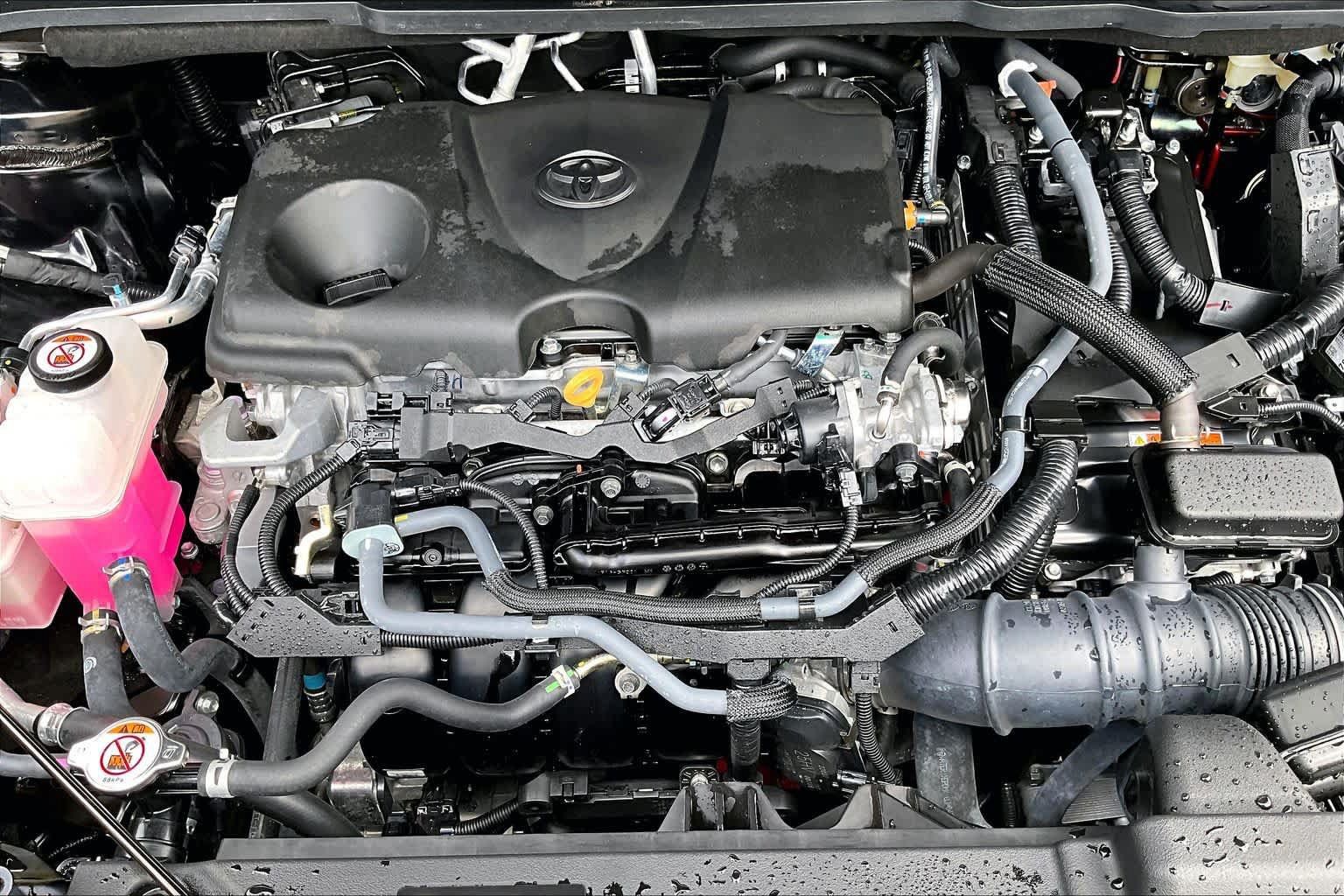 Used 2025 Toyota Sienna Limited FWD image 33