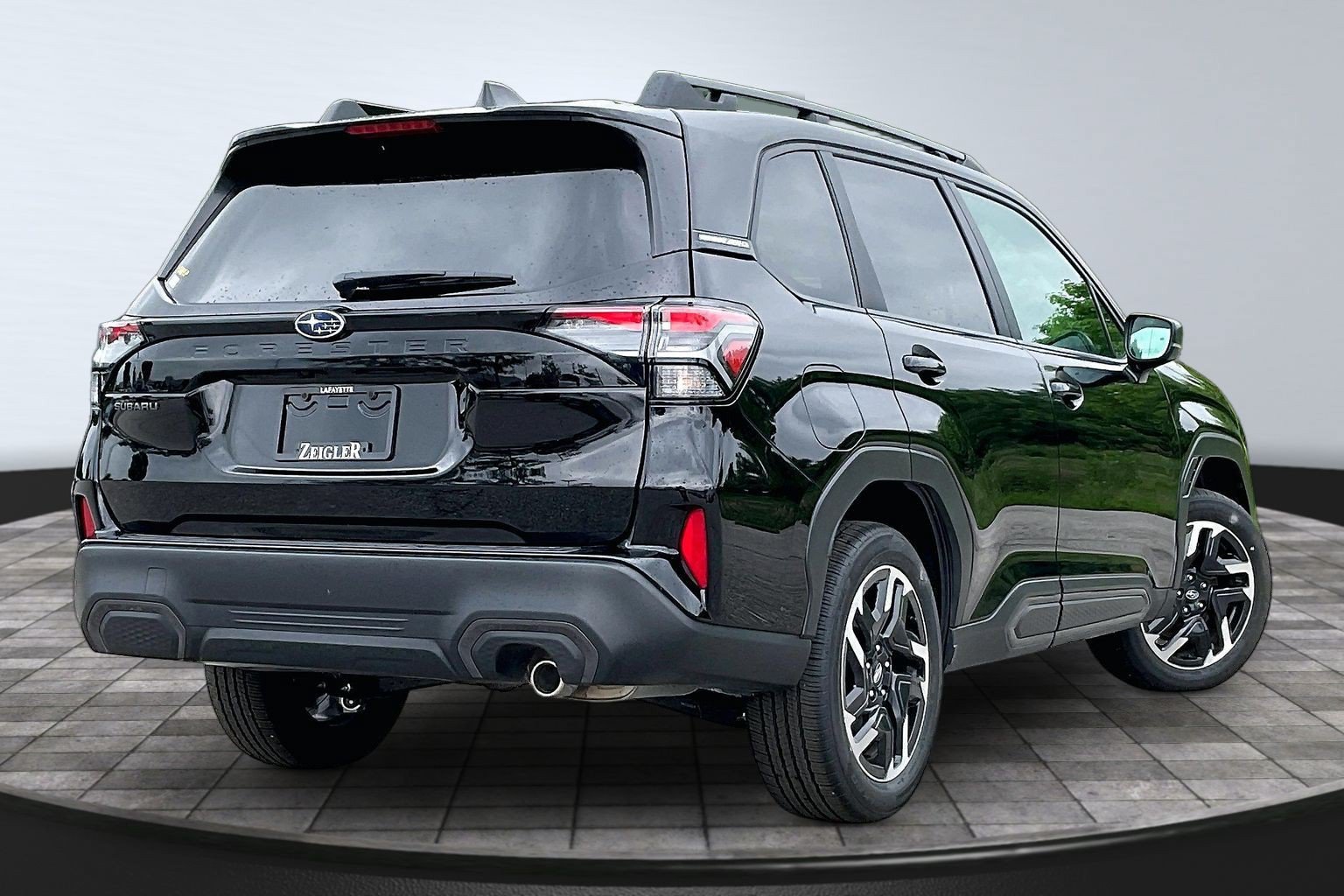Used 2026 Subaru Forester Limited AWD/4WD image 2