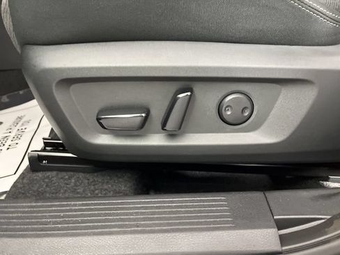 New 2026 Nissan Rogue SV w/ Cold Weather Package FWD image 32