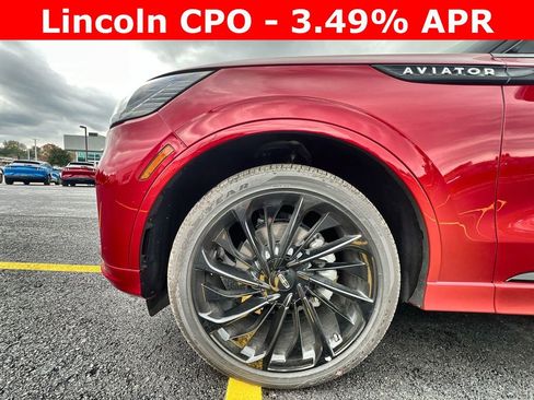 Certified 2025 Lincoln Aviator Reserve w/ Luxury Package image 25