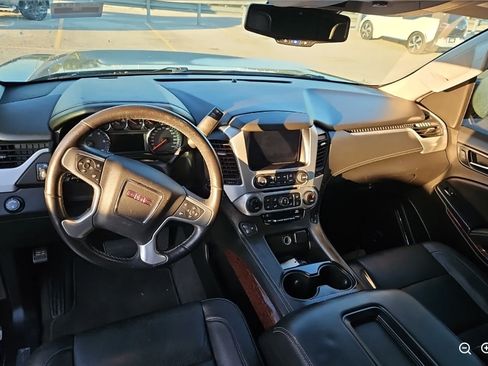Used 2019 GMC Yukon SLT AWD/4WD image 10