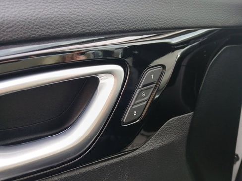 Certified 2022 Jeep Compass Limited w/ Elite Group image 40