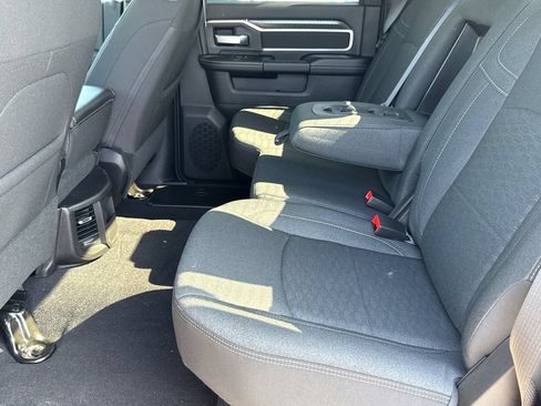 New 2026 RAM 2500 Big Horn AWD/4WD image 18
