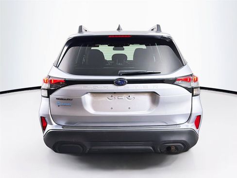 Used 2026 Subaru Forester Premium AWD/4WD image 6