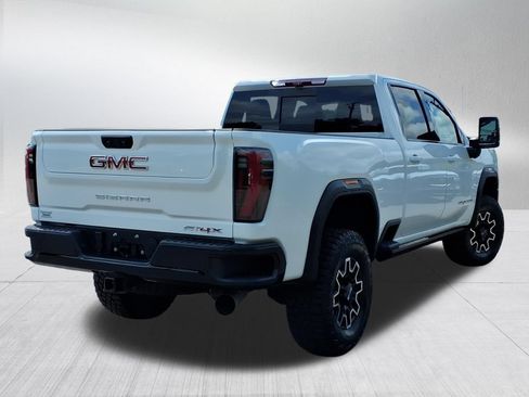 Used 2025 GMC Sierra 2500 AT4X AWD/4WD image 5